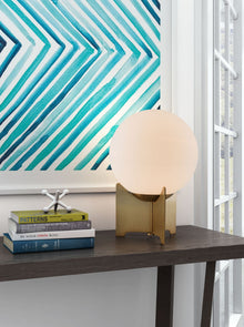  Pearl - Table Lamp - White / Brass