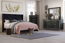  Huxley - 6/0 Western King 4 Piece Bedroom Set (Bed, Dresser, Mirror, Chest) - Black